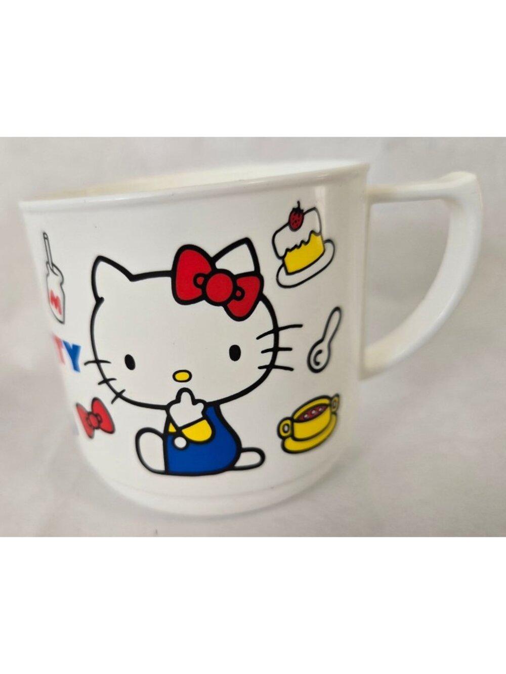 Hello Kitty Small Handled Cup Kids Drinkware Fun Food Collectible